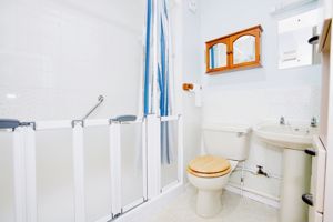 SHOWER ROOM- click for photo gallery